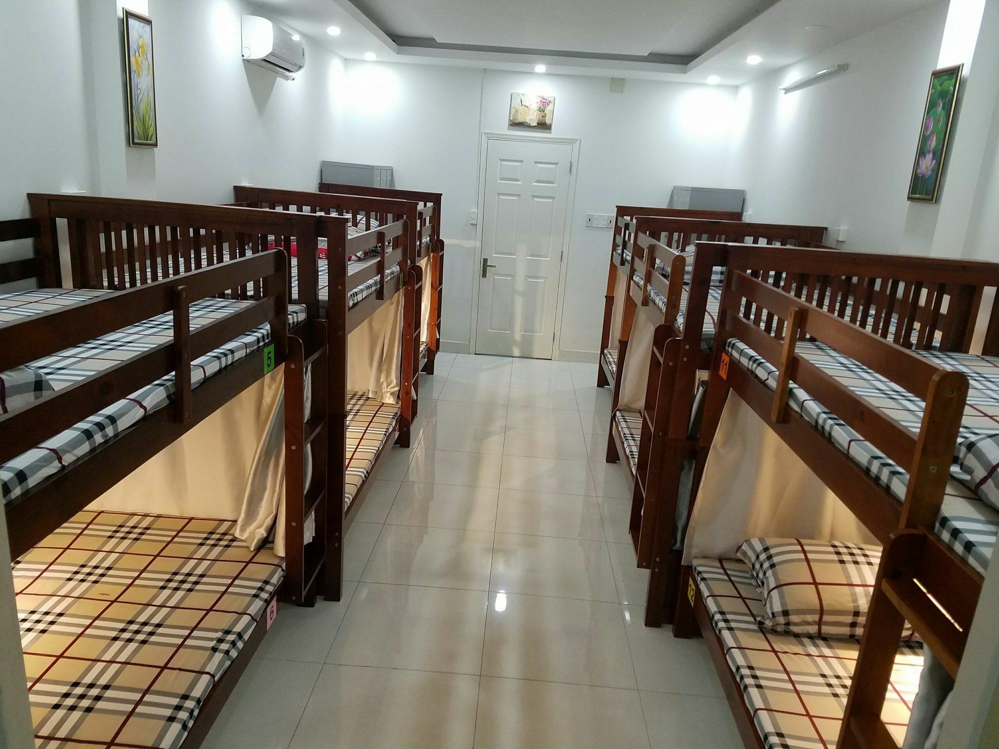 Natural House Hostel Ho Chi Minh City Exterior photo